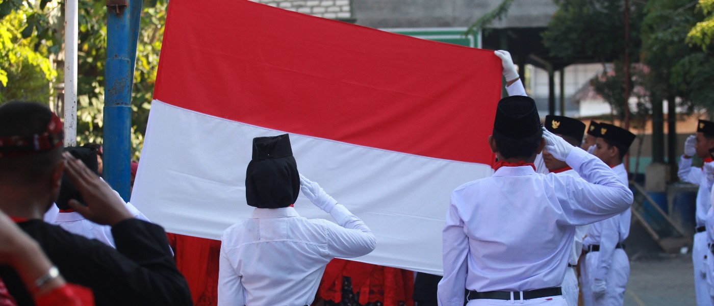 Semarak HUT Ke-81 RI di SMPN 2 Pamekasan: Berbusana Adat Madura hingga Komitmen Hapuskan Tiga Dosa Besar Pendidikan