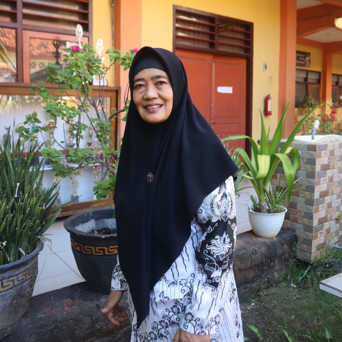 Atong Dwi Suhartini, S.Pd.